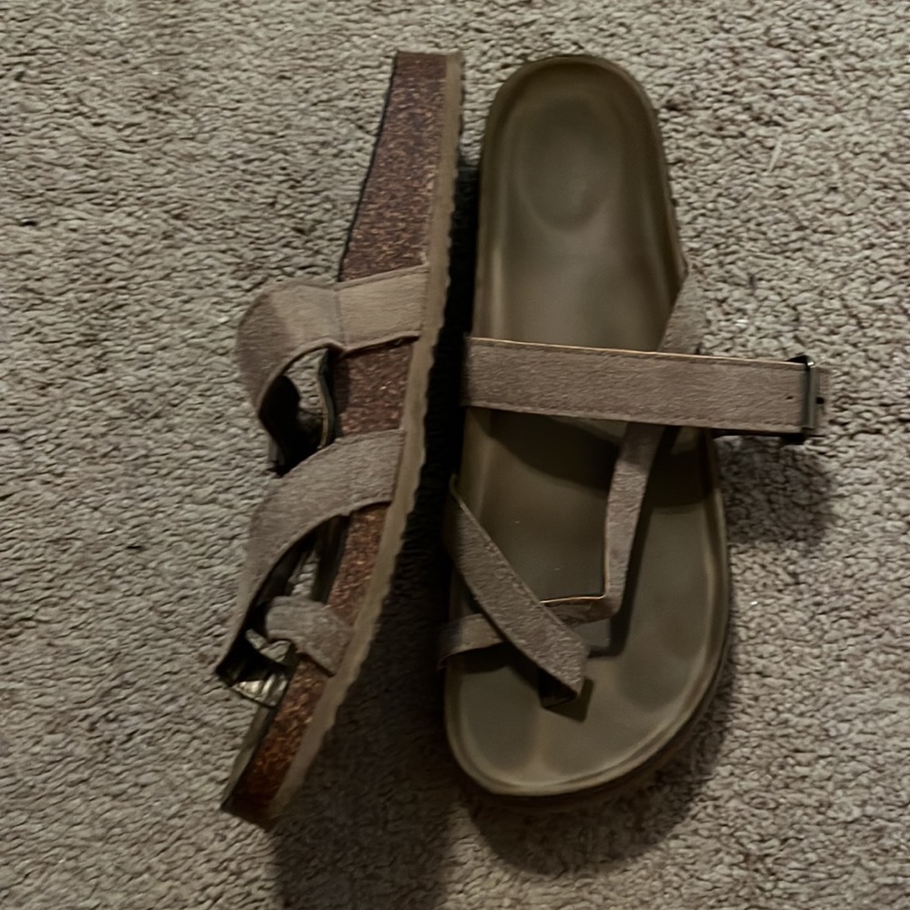 Sandals - Picture 3 of 3